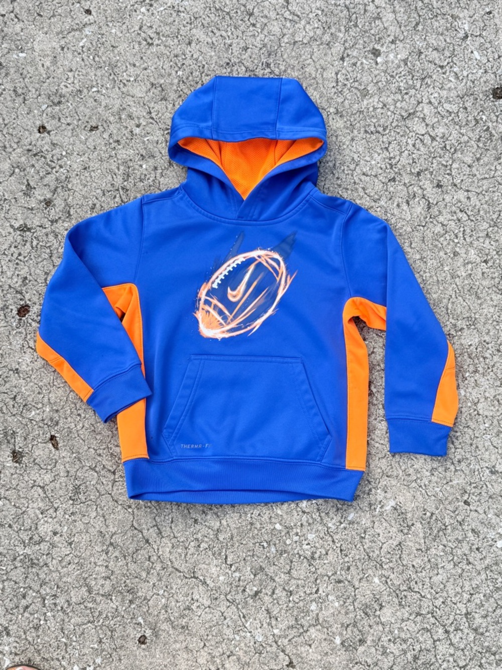 Nike Therma-Fit Boy's Pullover Hoodie Football Graphic in Royal Blue & Orange 6